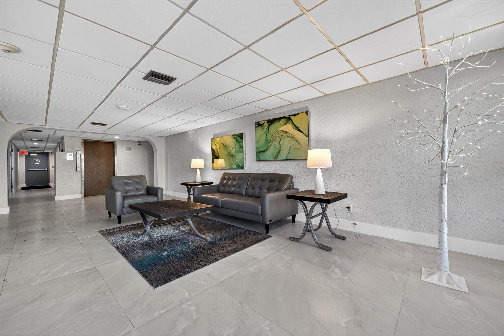 River Manor - Residential