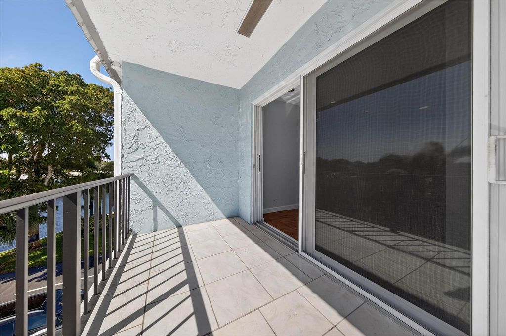 Photo of 3004 NE 5th Terrace #305-C, Wilton Manors, FL 33334 (MLS # F10554256)