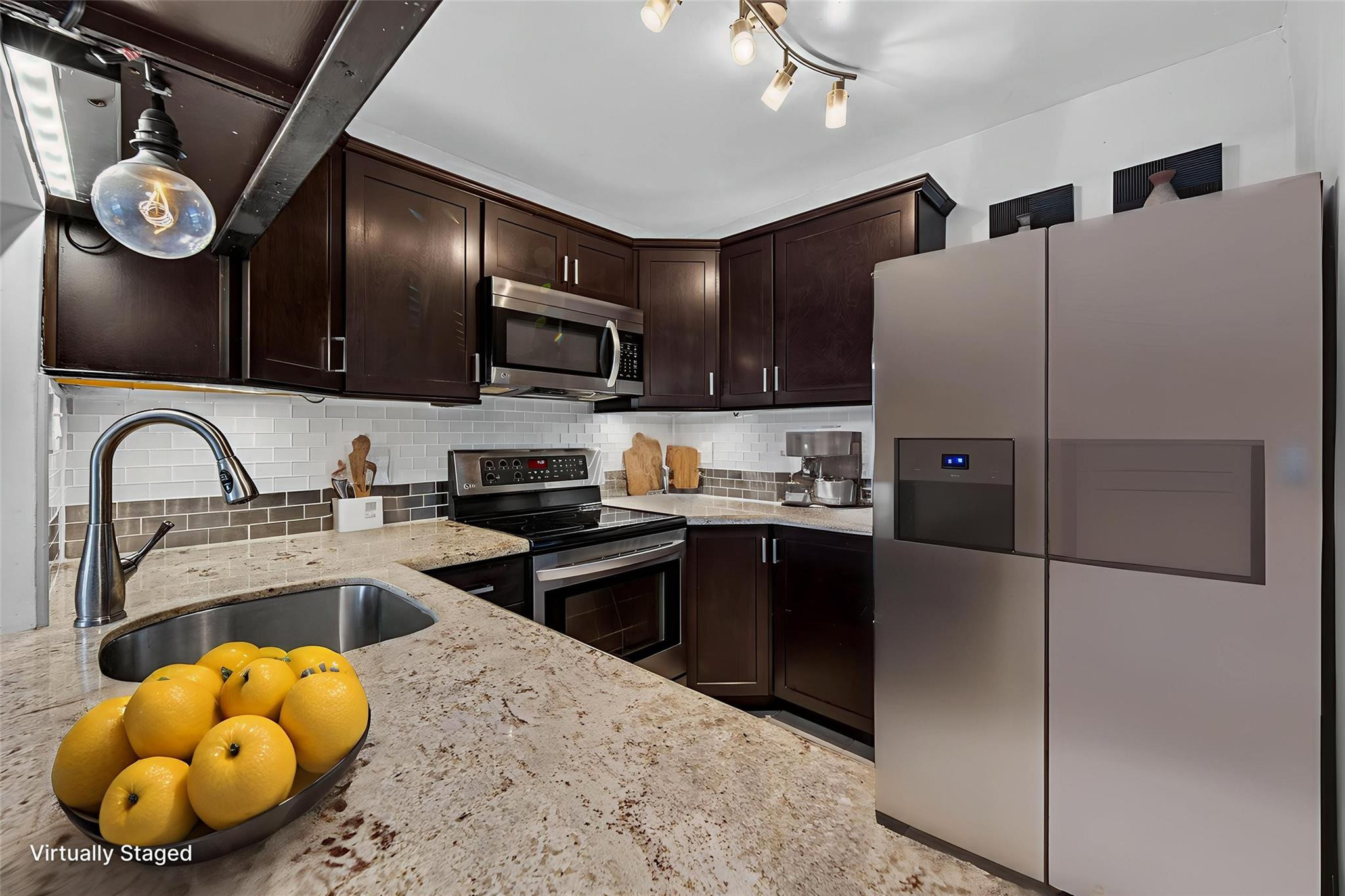 River Manor - Residential