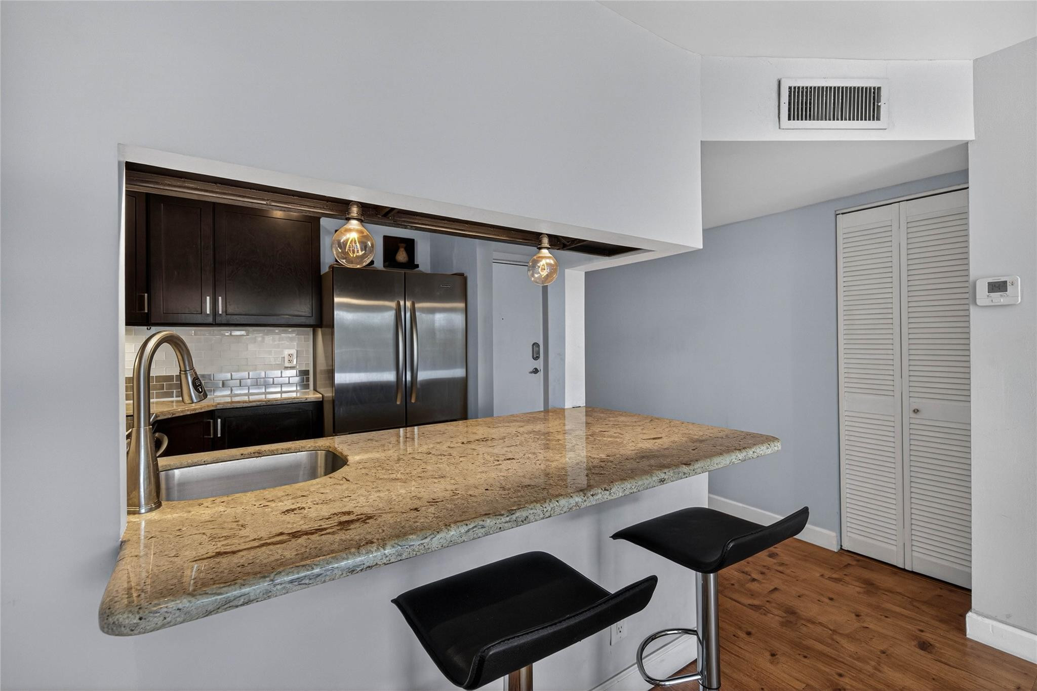 River Manor - Residential