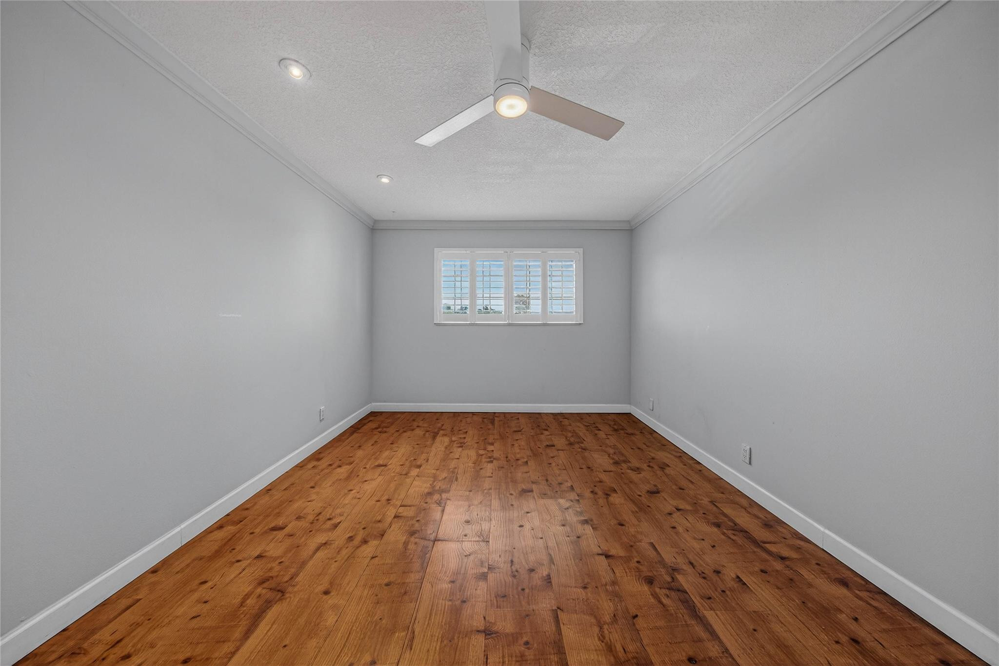 River Manor - Residential