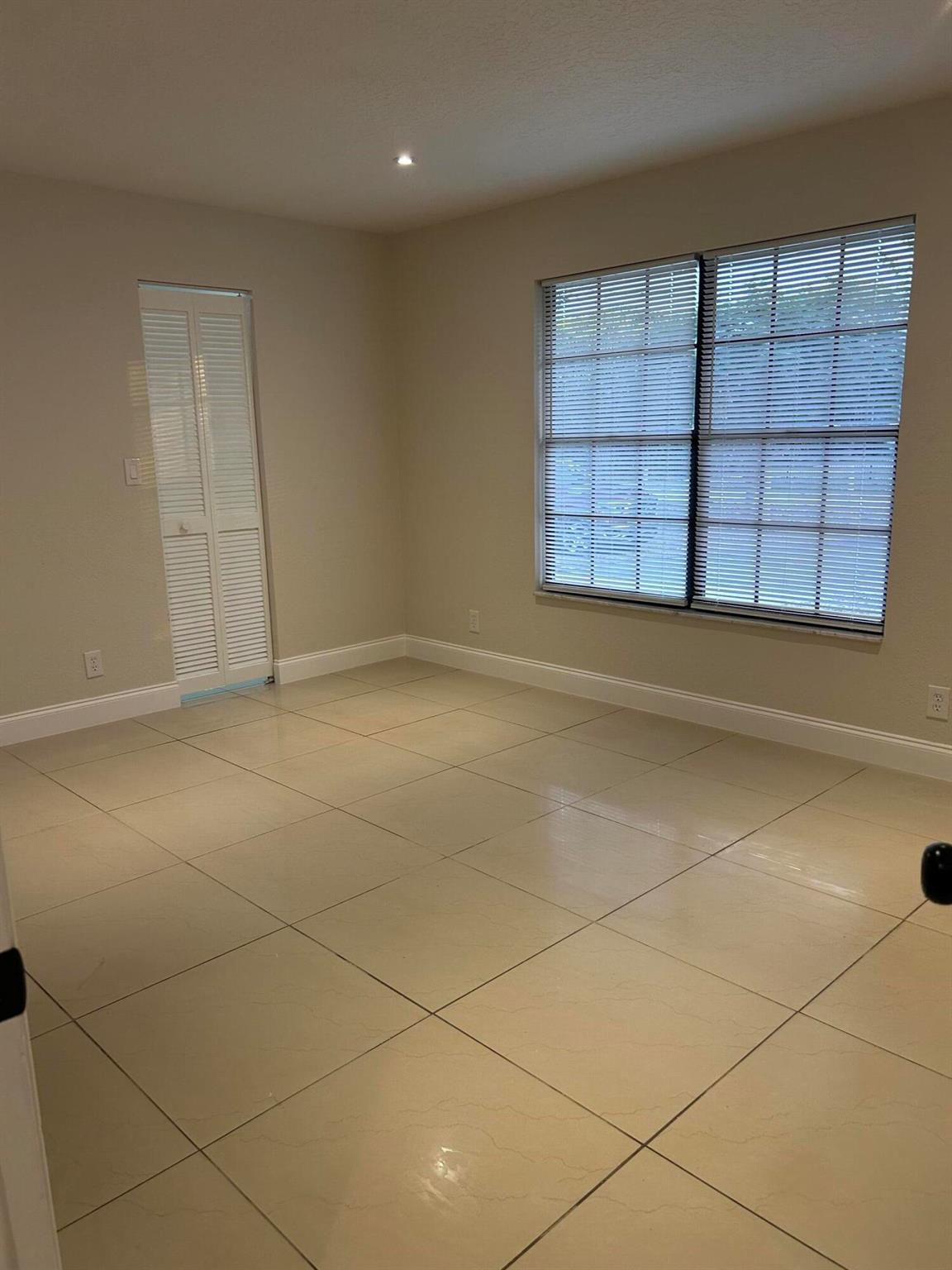 THE ACREAGE - Residential