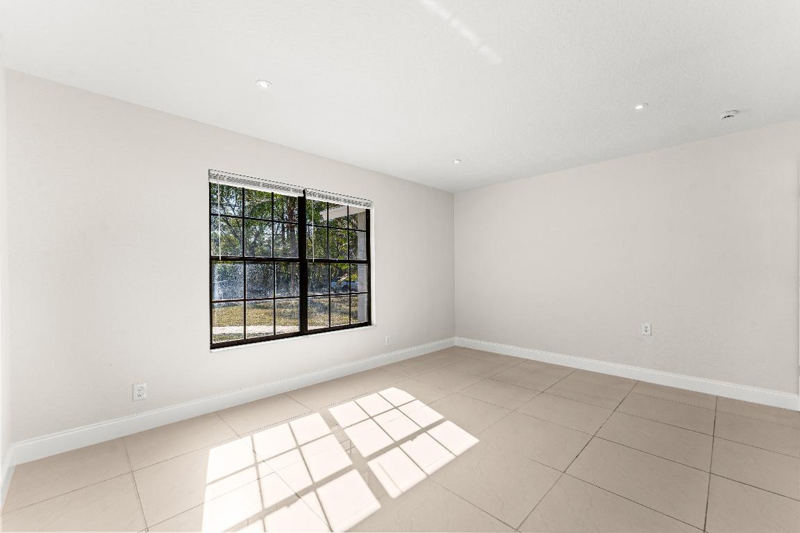 THE ACREAGE - Residential