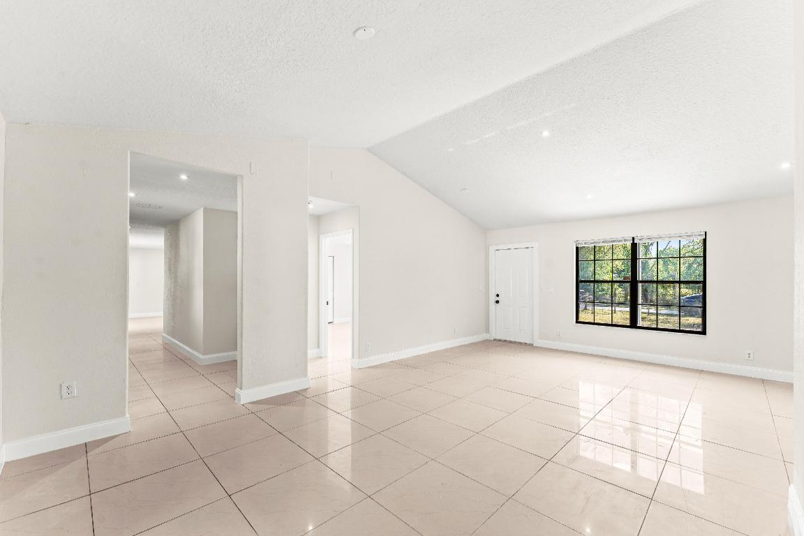 THE ACREAGE - Residential