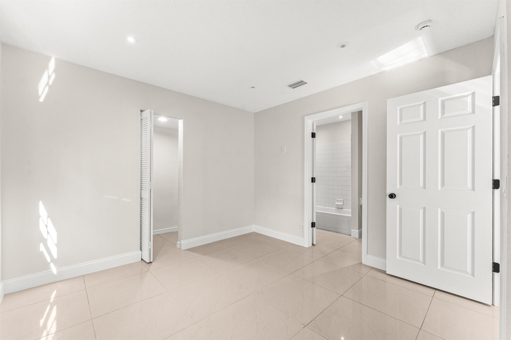 THE ACREAGE - Residential