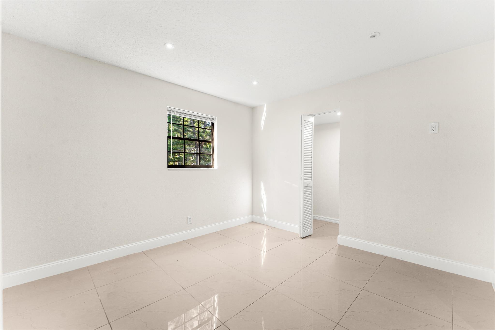 THE ACREAGE - Residential