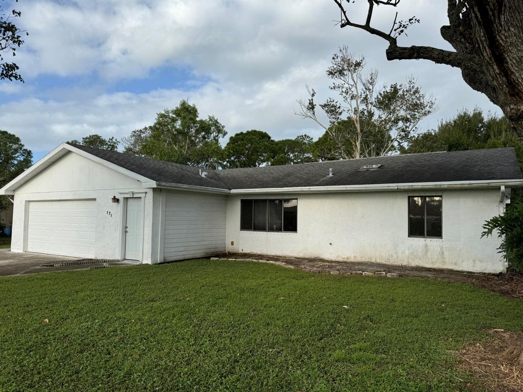 Photo of 171 NE Twylite Terrace, Port Saint Lucie, FL 34983 (MLS # R11034829)