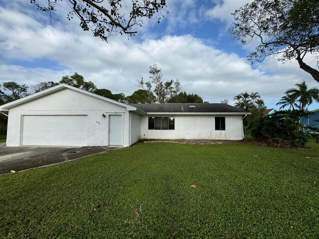 Photo of 171 NE Twylite Terrace, Port Saint Lucie, FL 34983 (MLS # R11034829)