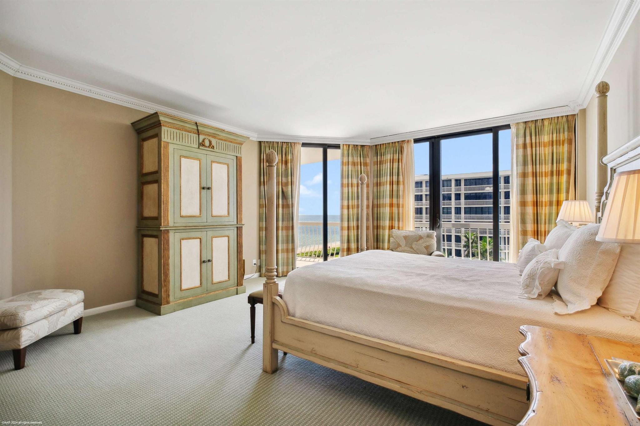 TWENTY ONE HUNDRED CONDO - Residential