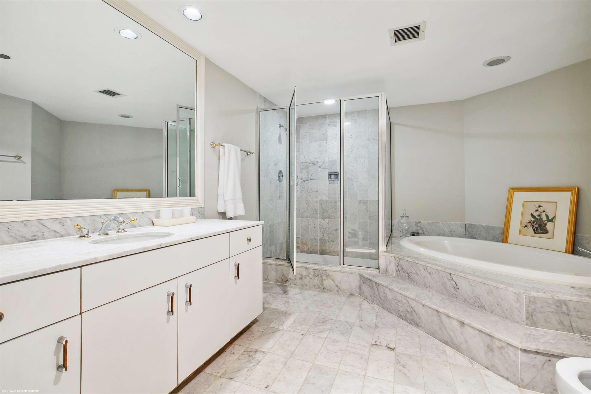 TWENTY ONE HUNDRED CONDO - Residential