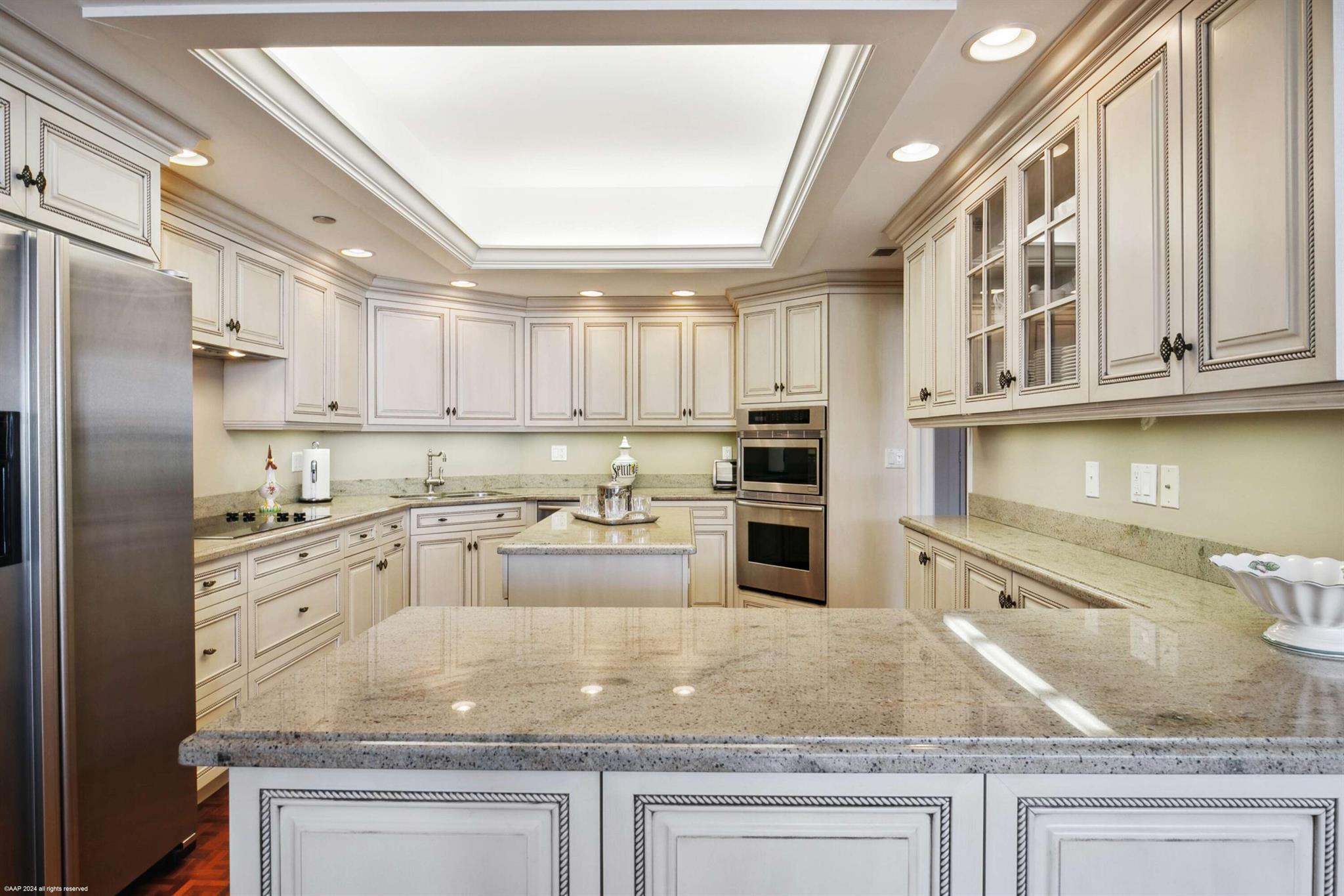 TWENTY ONE HUNDRED CONDO - Residential