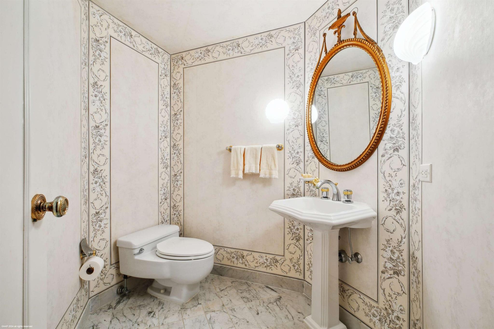 TWENTY ONE HUNDRED CONDO - Residential