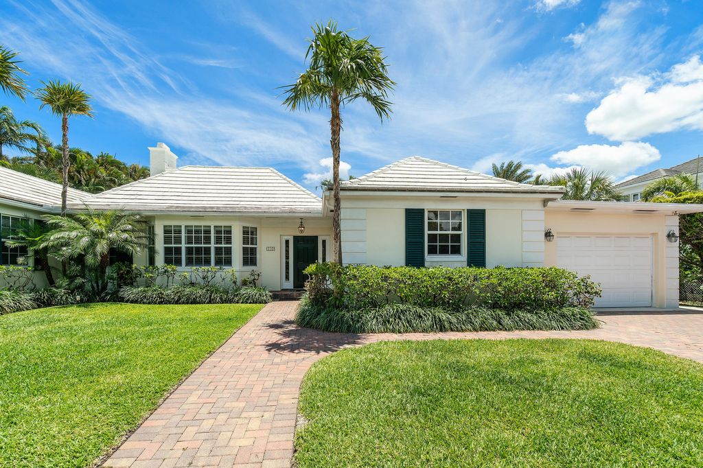 Photo of 230 Plantation Road, Palm Beach, FL 33480 (MLS # R11083844)