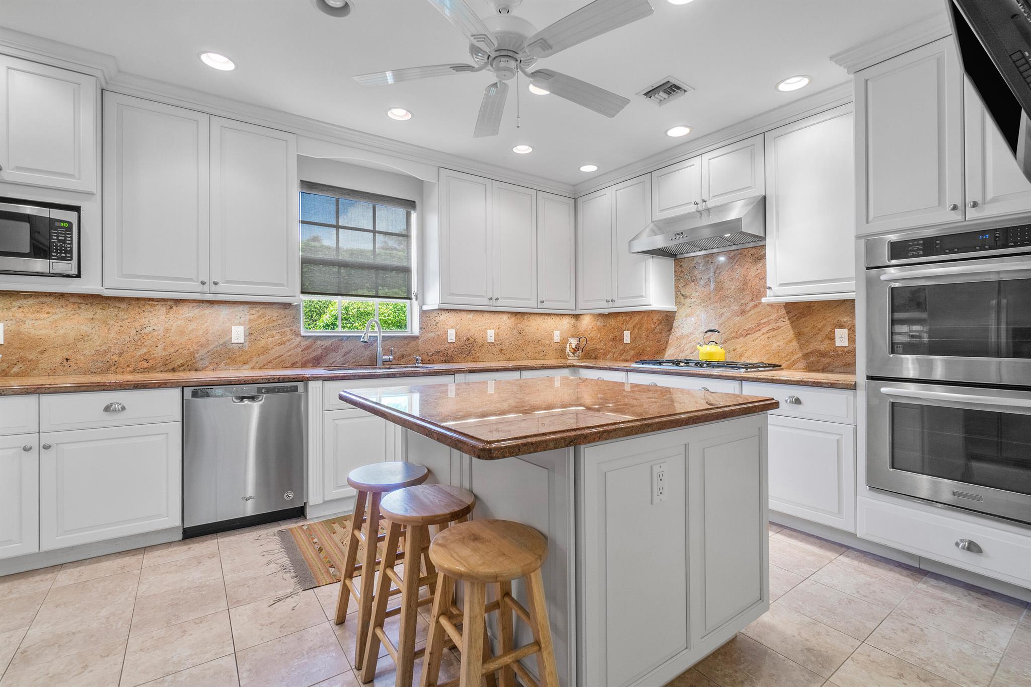 EAST SHORE - Residential