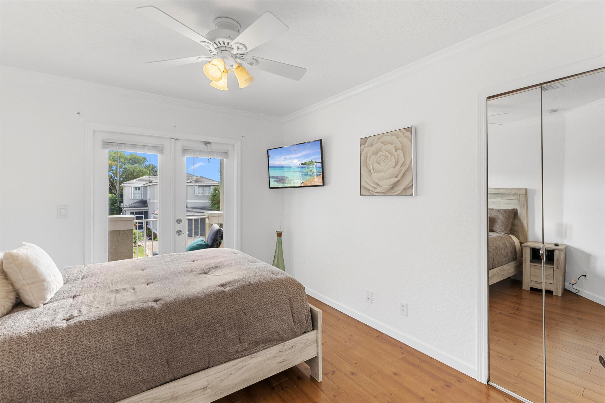 THOROUGHBRED LAKE ESTATES - Residential