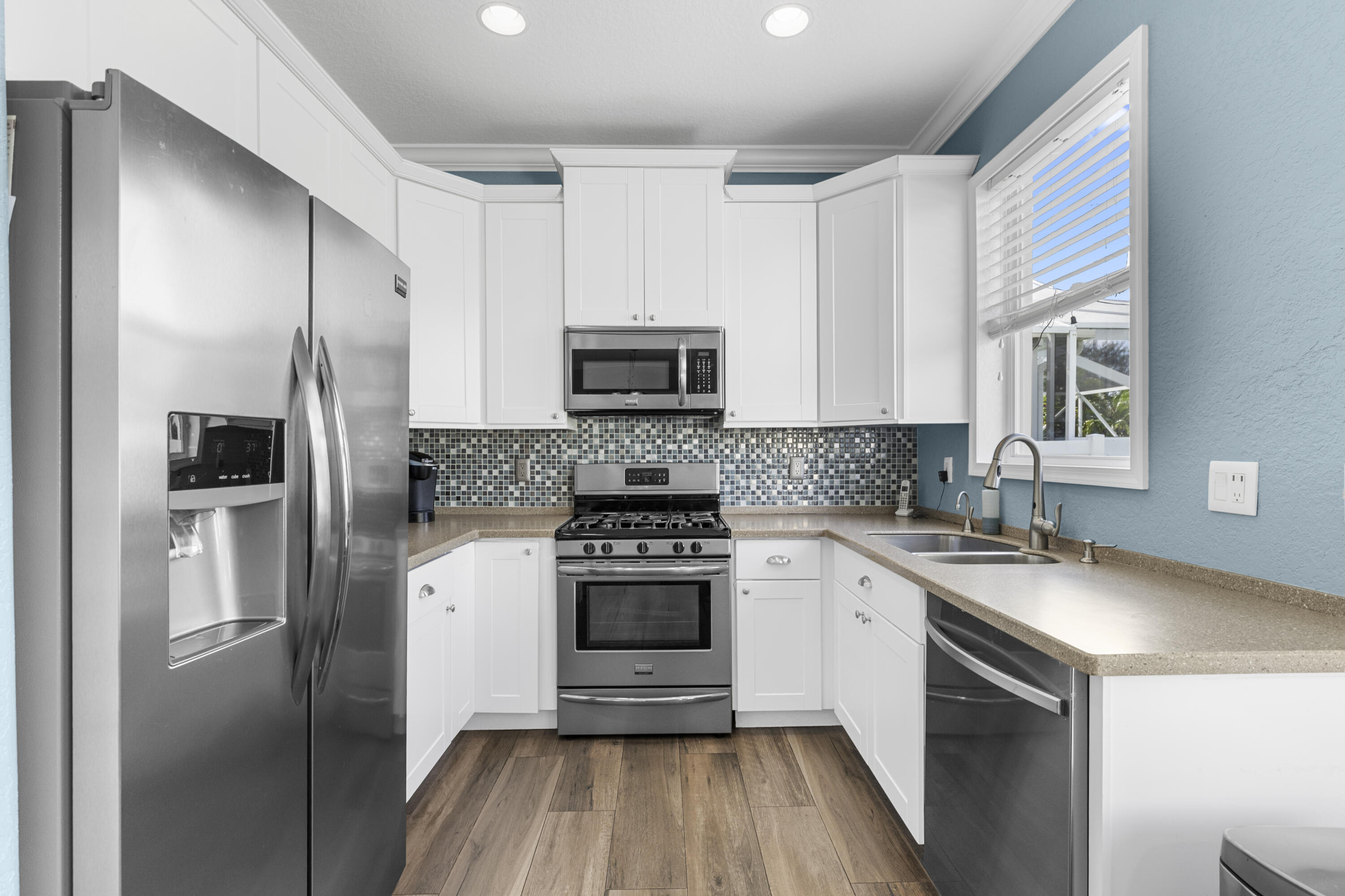 THOROUGHBRED LAKE ESTATES 1 - Residential