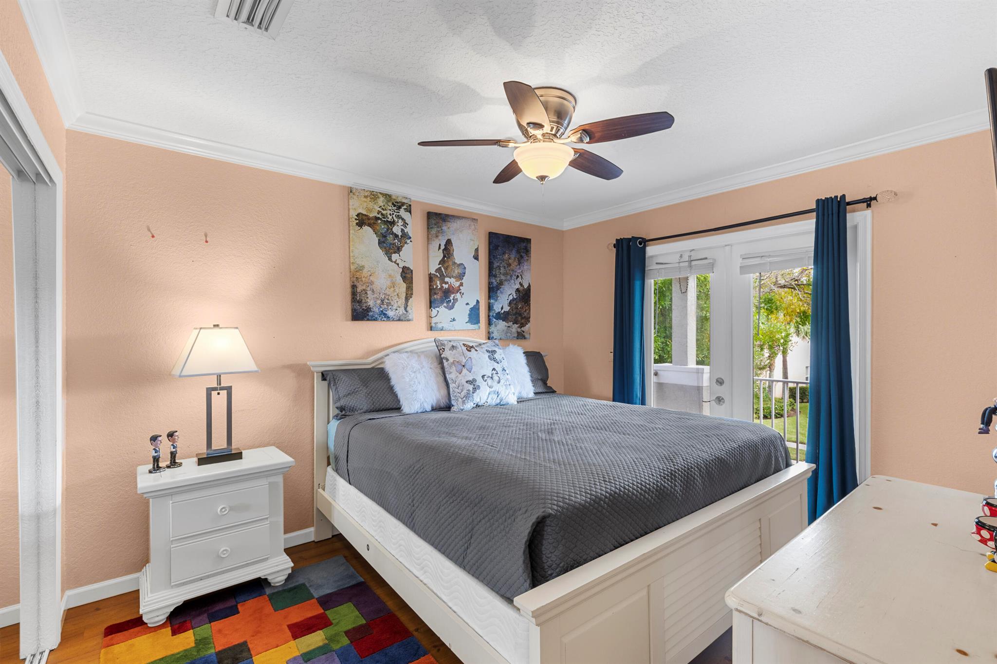 THOROUGHBRED LAKE ESTATES - Residential