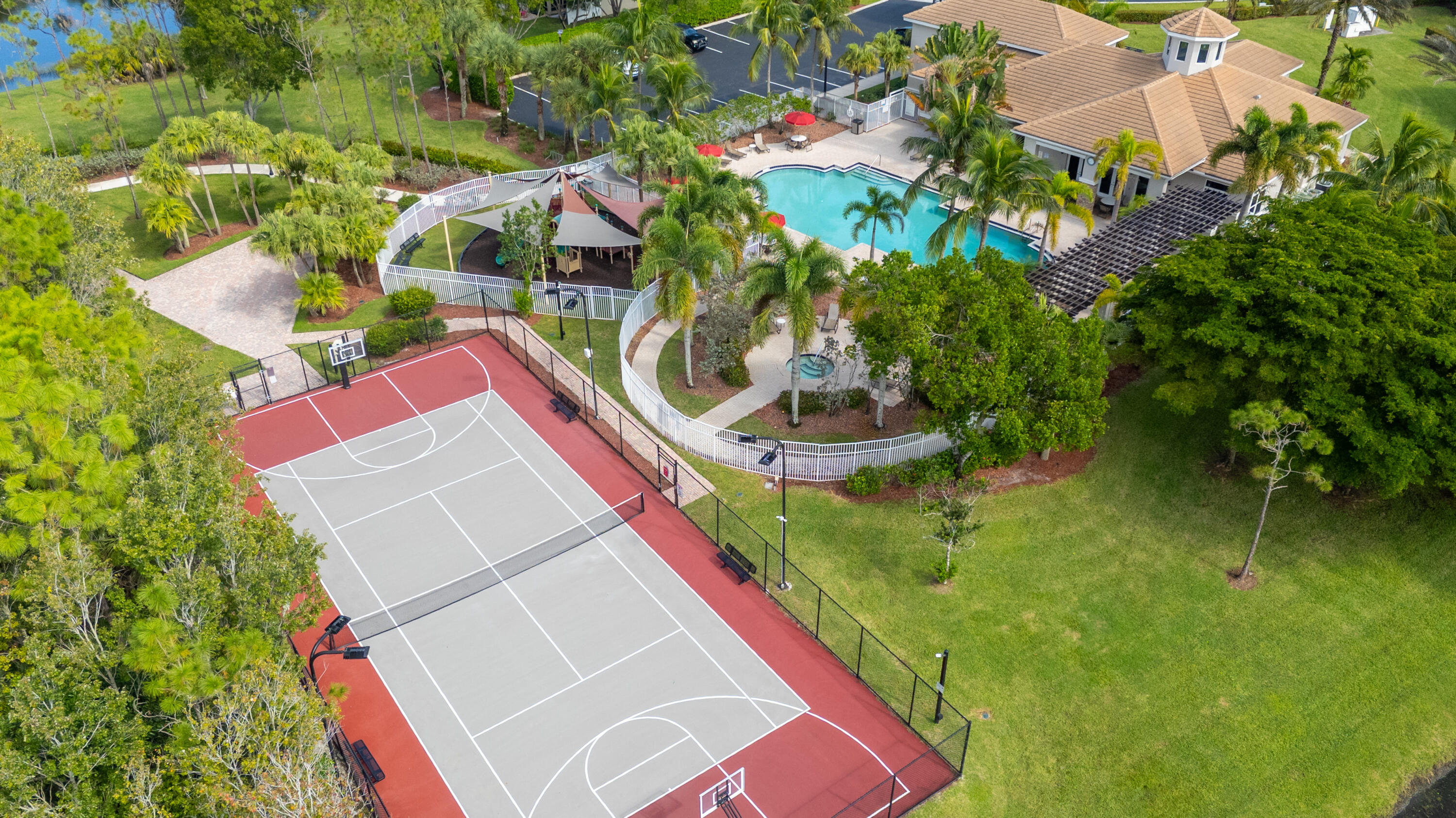 THOROUGHBRED LAKE ESTATES 1 - Residential