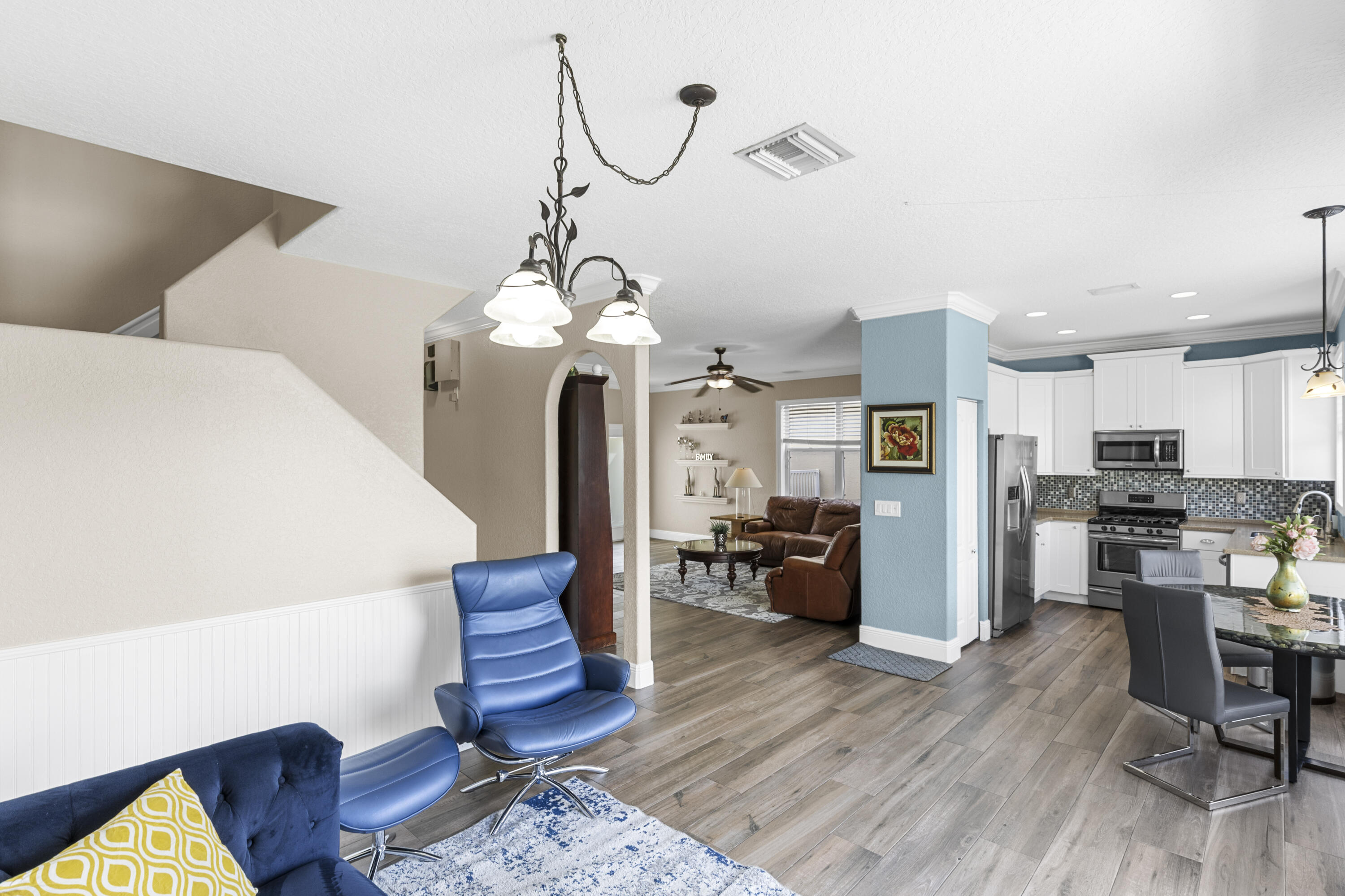 THOROUGHBRED LAKE ESTATES 1 - Residential