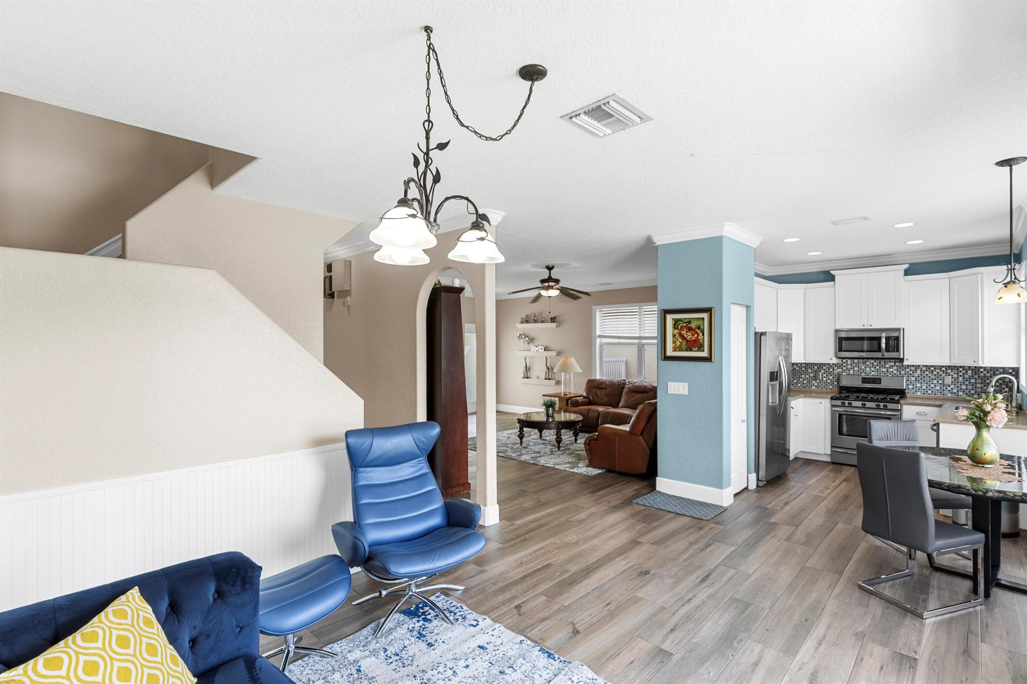 THOROUGHBRED LAKE ESTATES - Residential