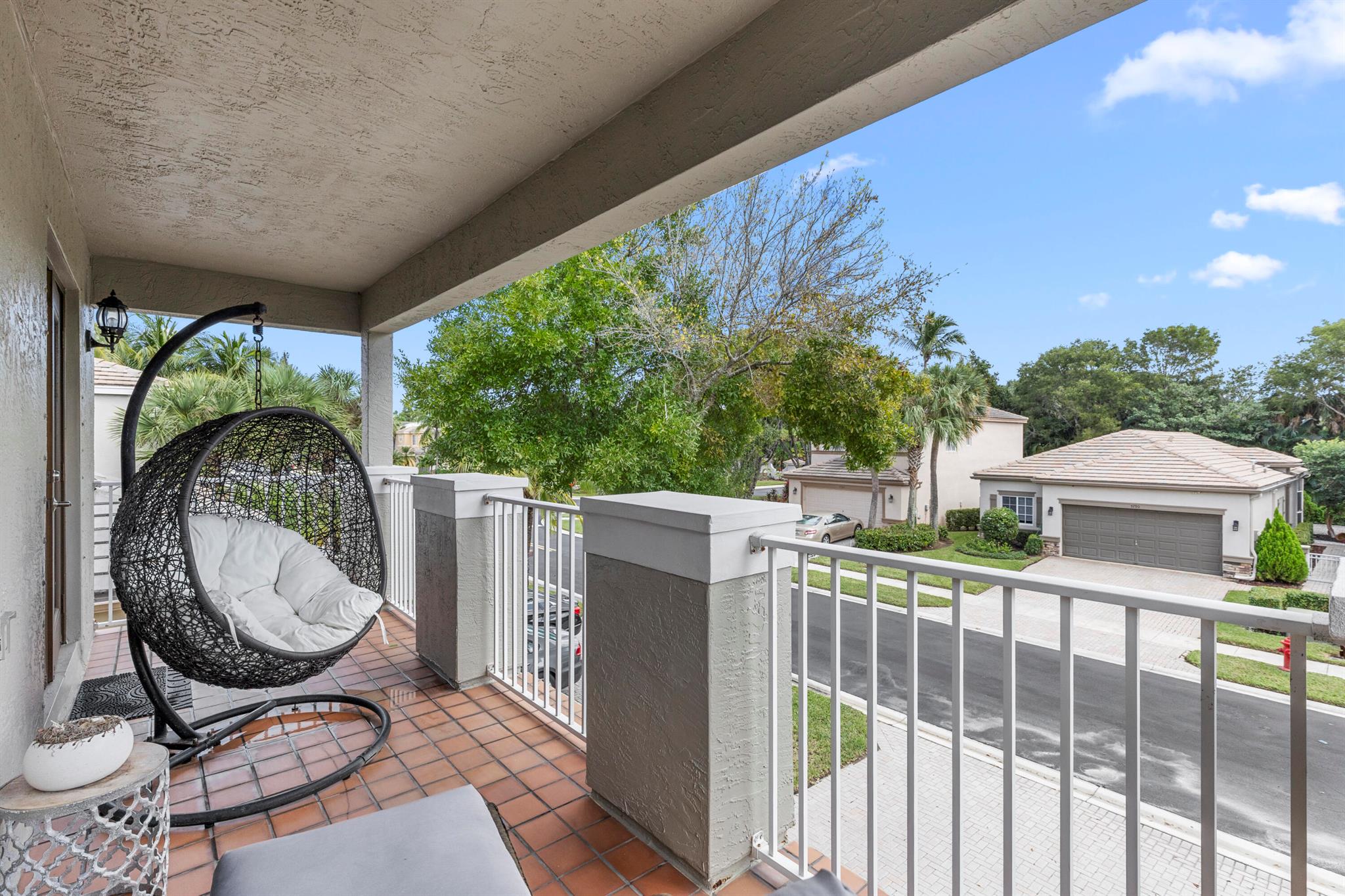 THOROUGHBRED LAKE ESTATES - Residential