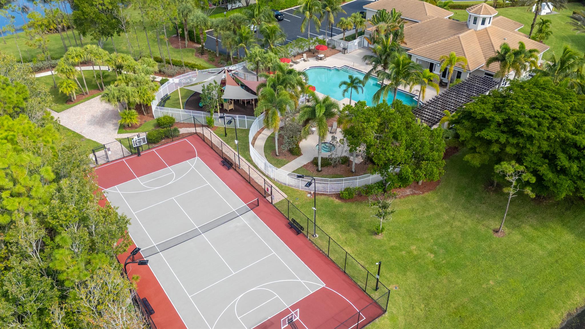 THOROUGHBRED LAKE ESTATES - Residential