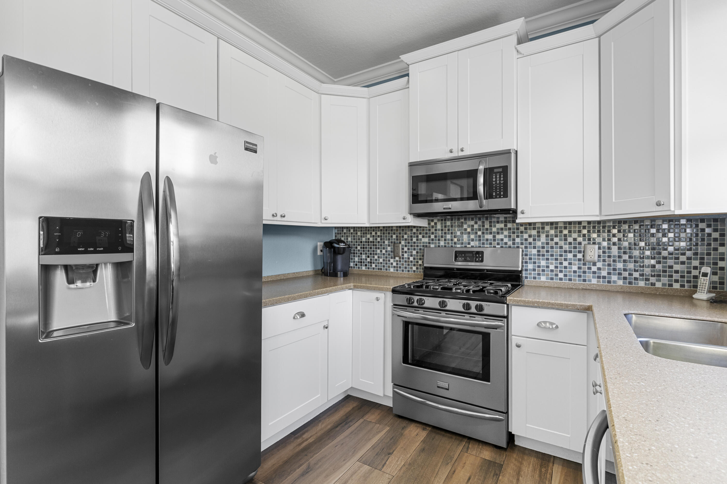 THOROUGHBRED LAKE ESTATES 1 - Residential