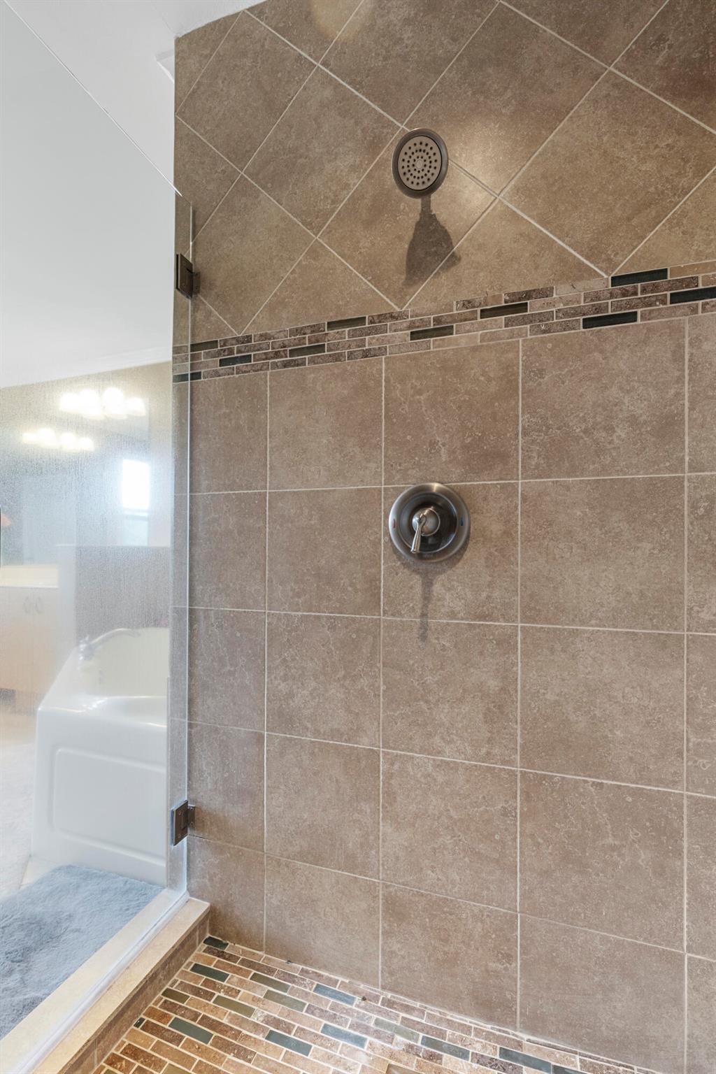 THOROUGHBRED LAKE ESTATES - Residential