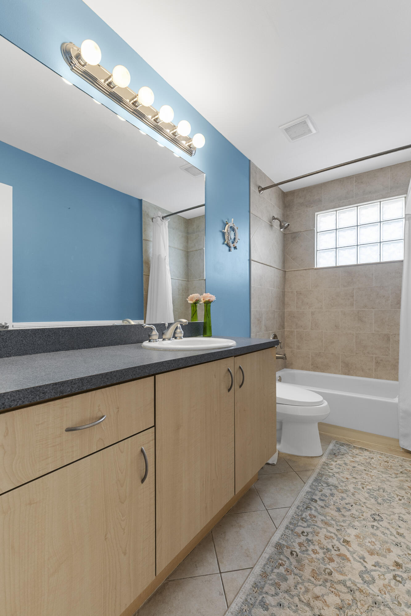 THOROUGHBRED LAKE ESTATES 1 - Residential