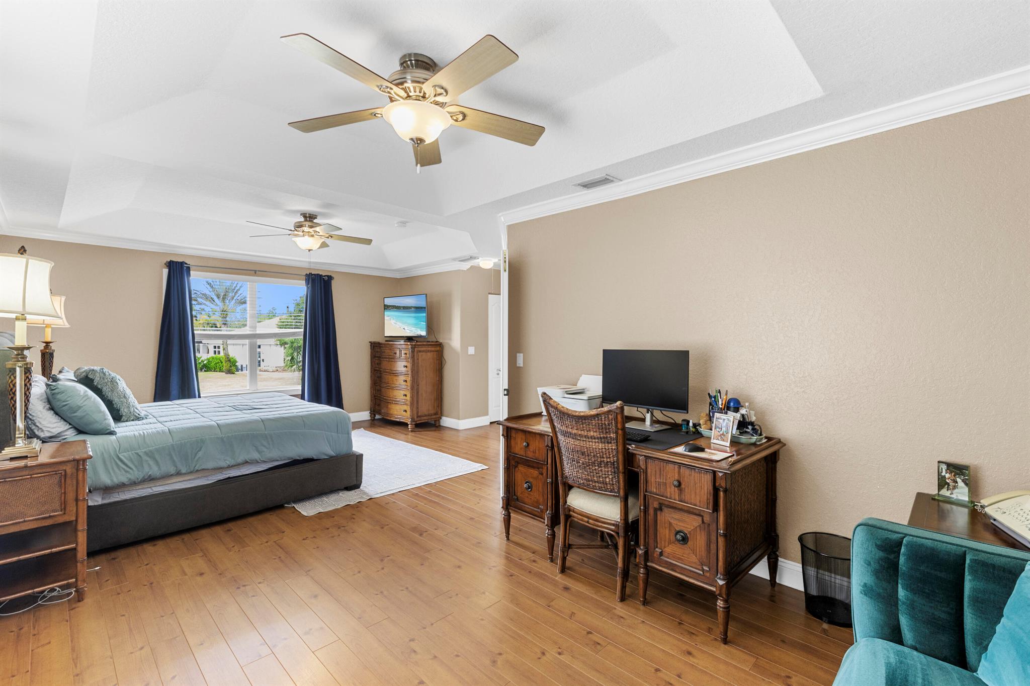 THOROUGHBRED LAKE ESTATES - Residential