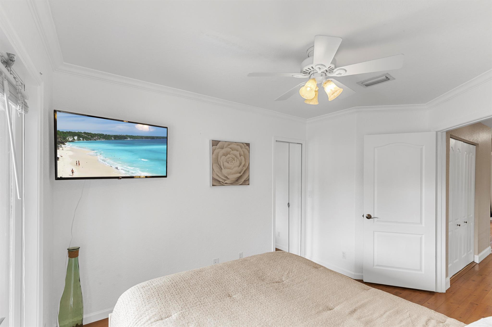 THOROUGHBRED LAKE ESTATES - Residential