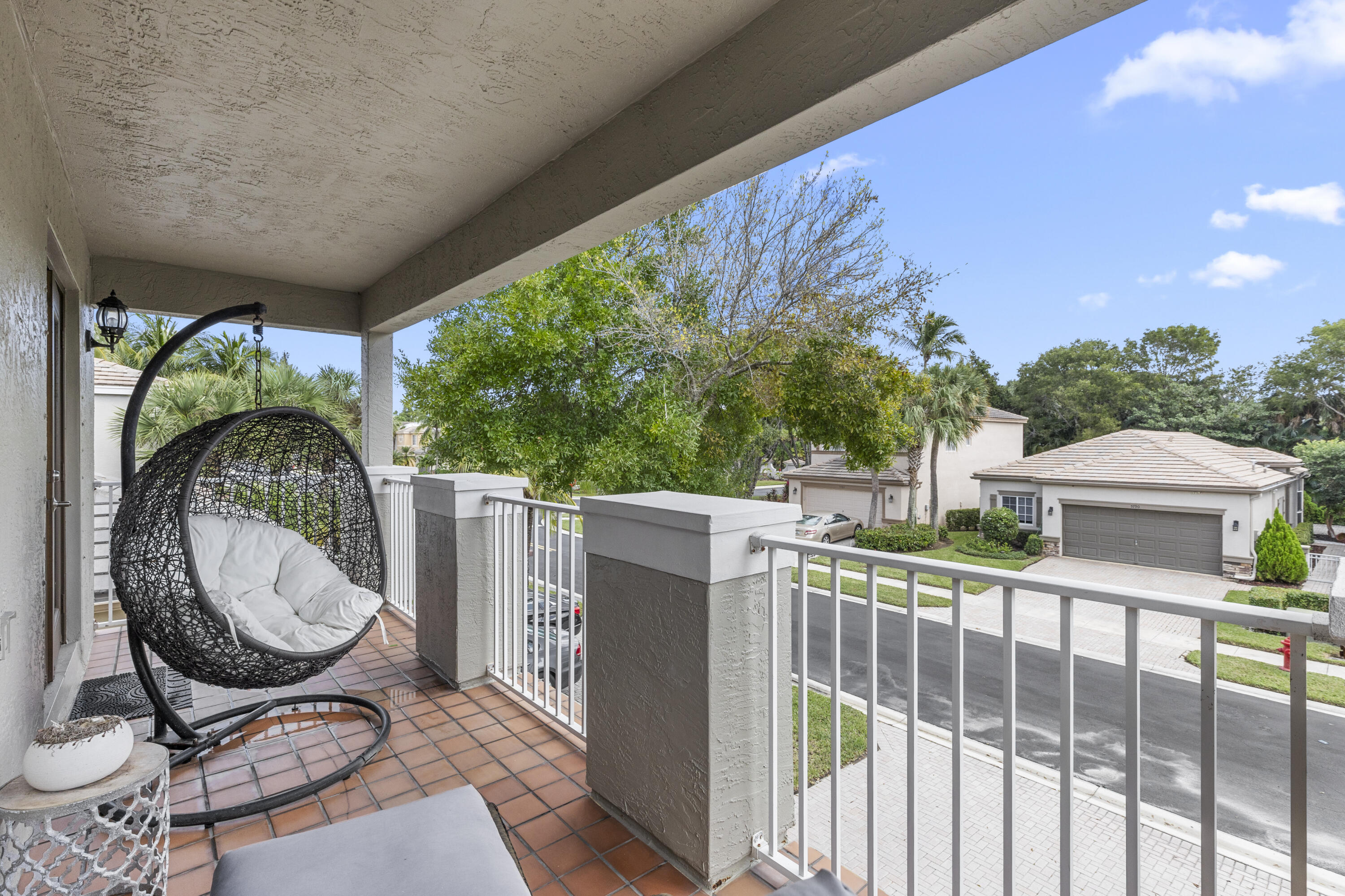 THOROUGHBRED LAKE ESTATES 1 - Residential