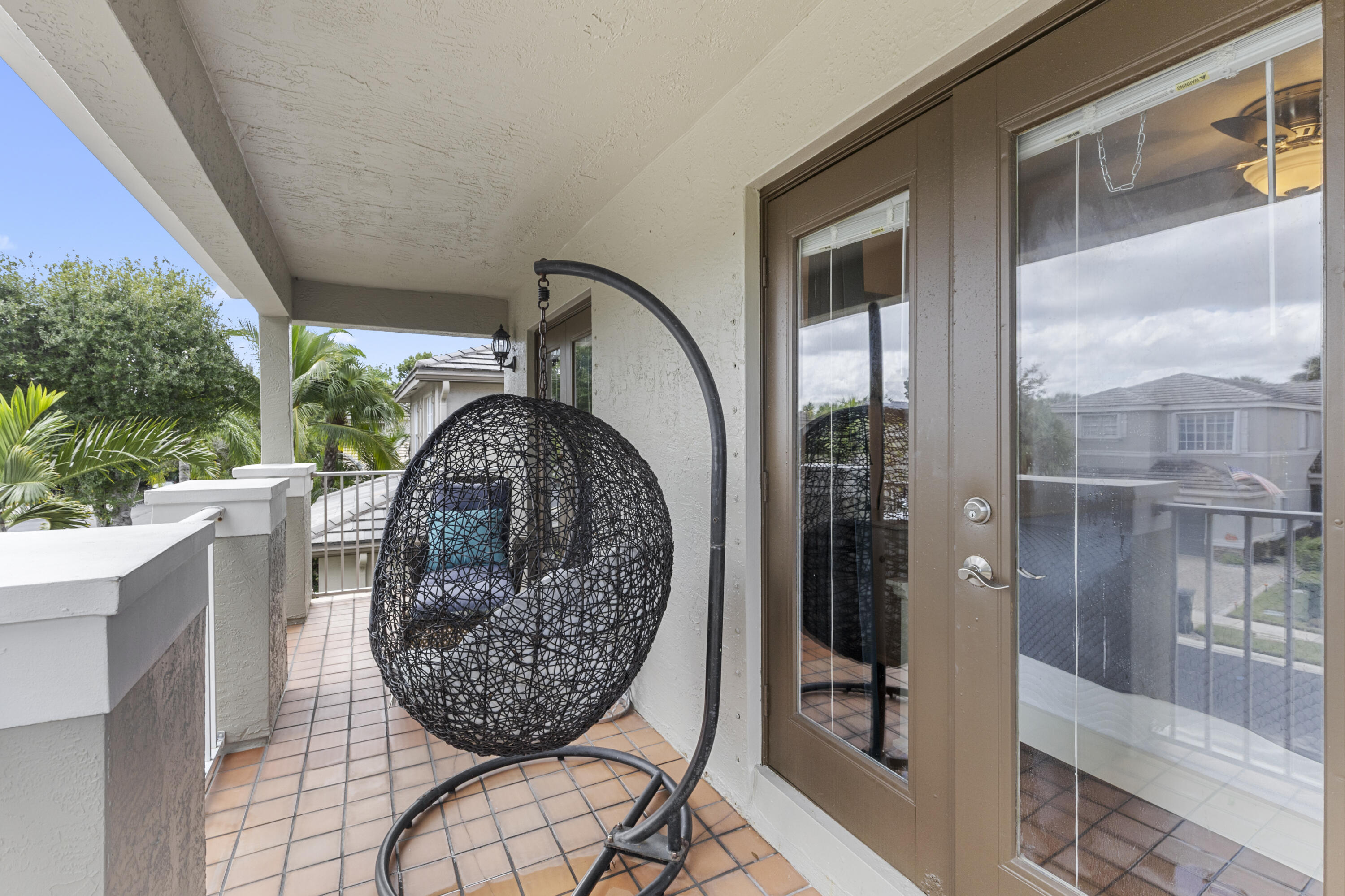 THOROUGHBRED LAKE ESTATES 1 - Residential