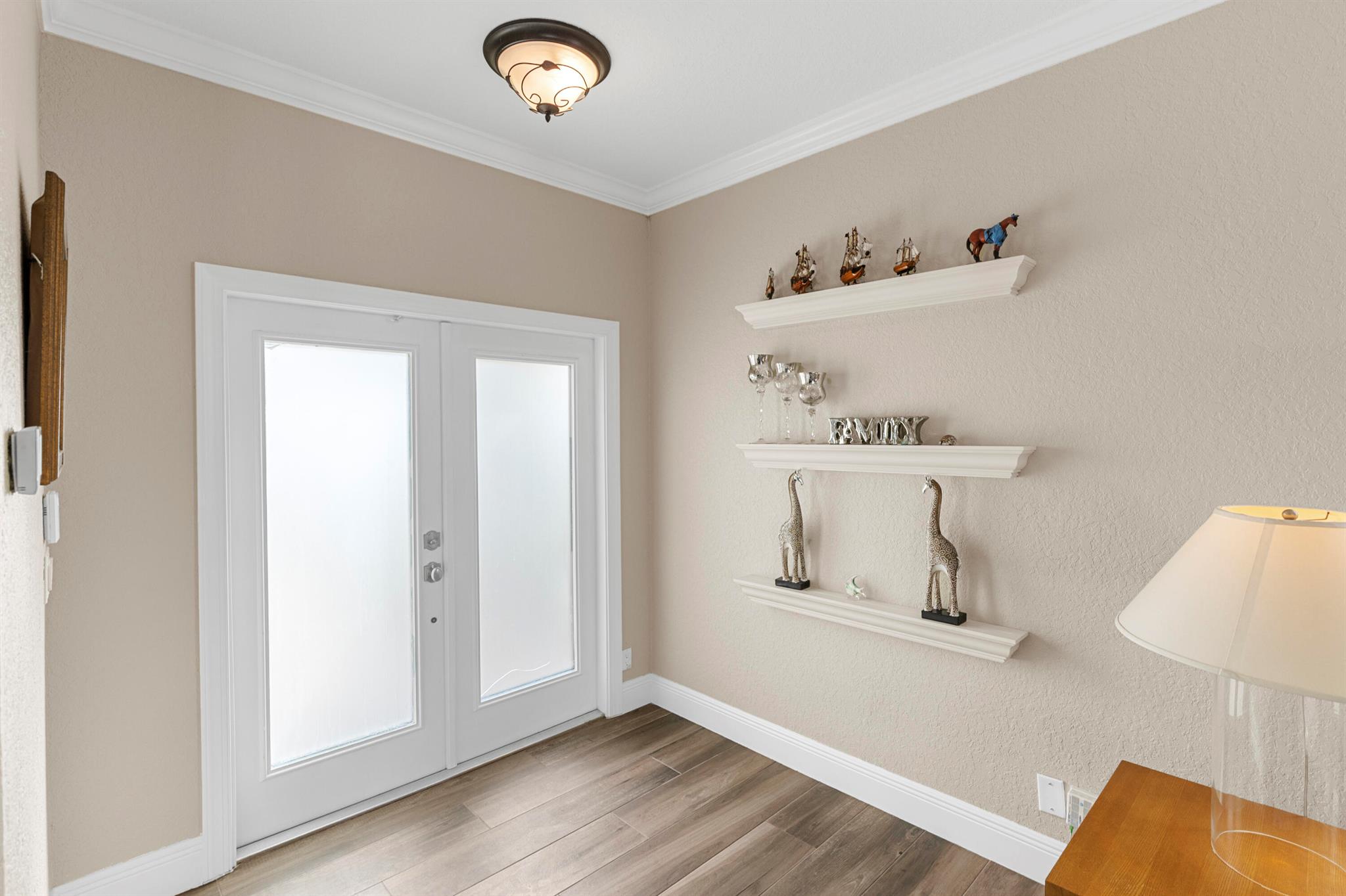 THOROUGHBRED LAKE ESTATES - Residential