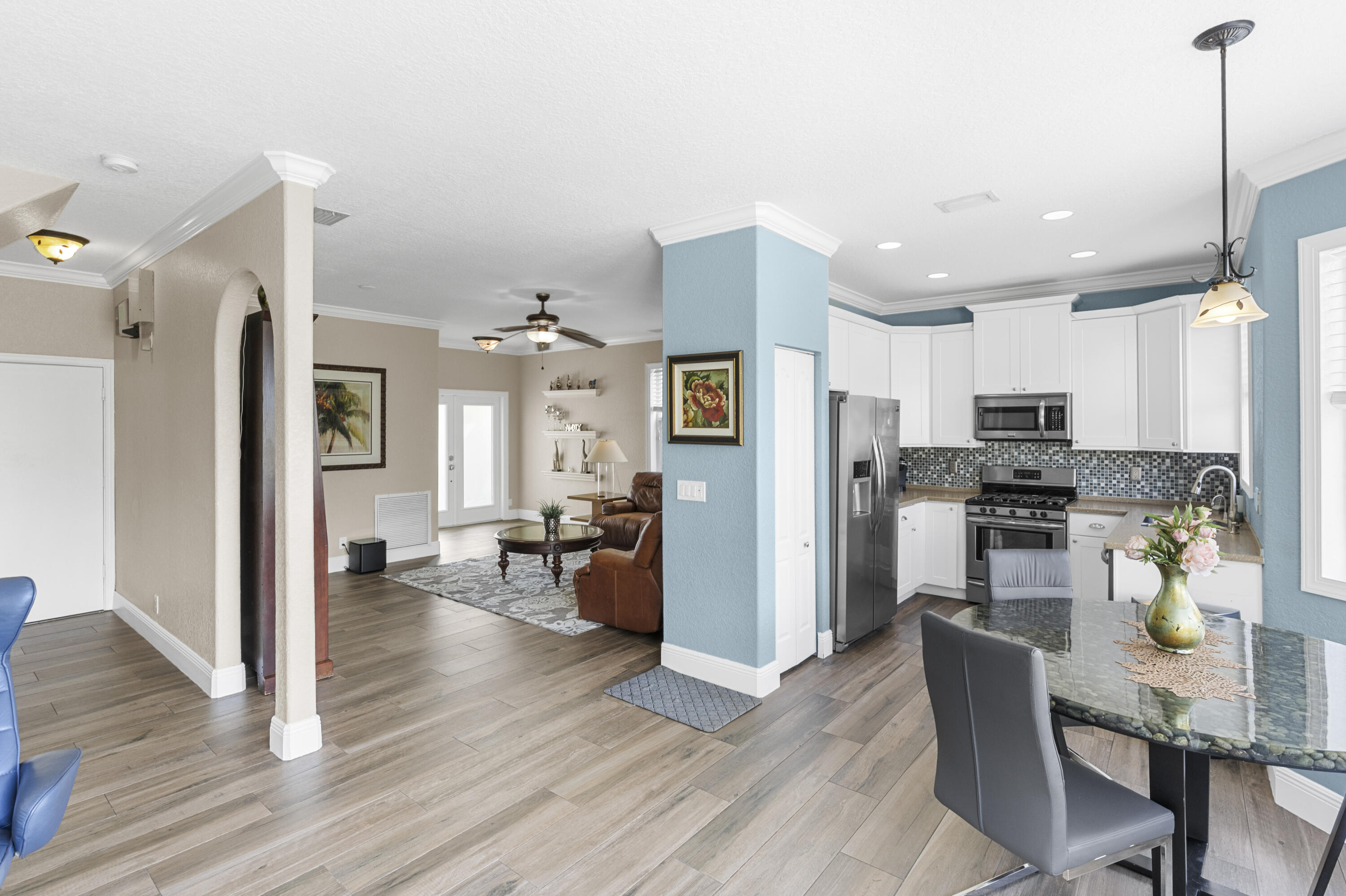 THOROUGHBRED LAKE ESTATES 1 - Residential