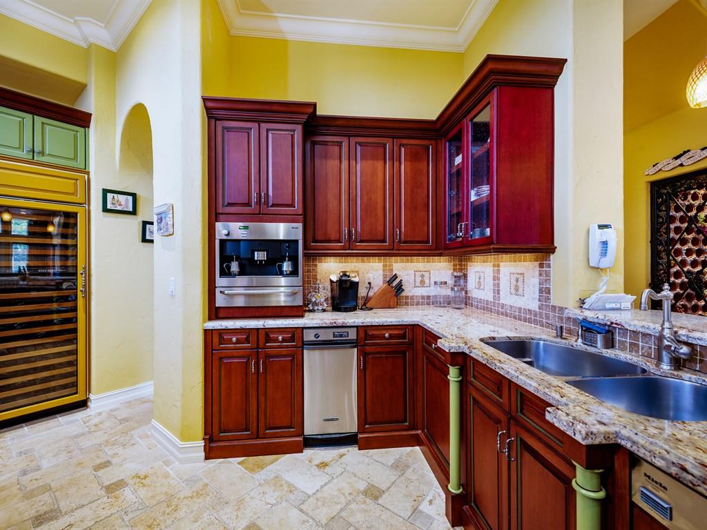 Royal Palm Yacht & Country Club - Residential