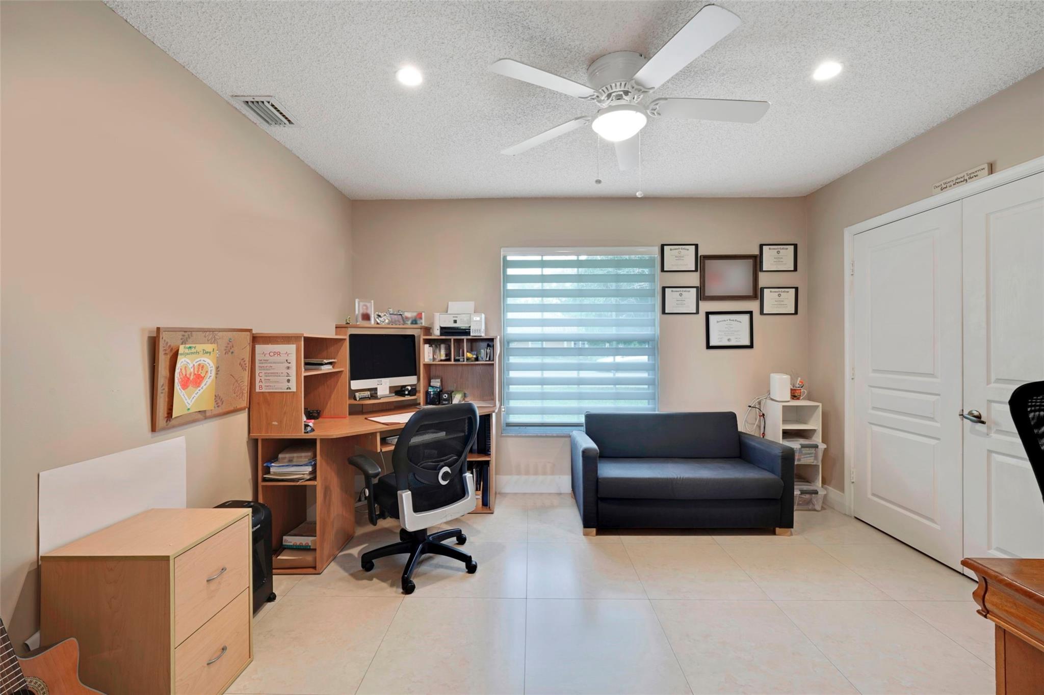Ridgeview Lake Estates No - Residential