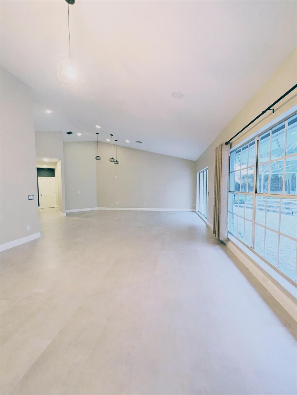 PADDOCK PARK 1 OF WELLING - Residential