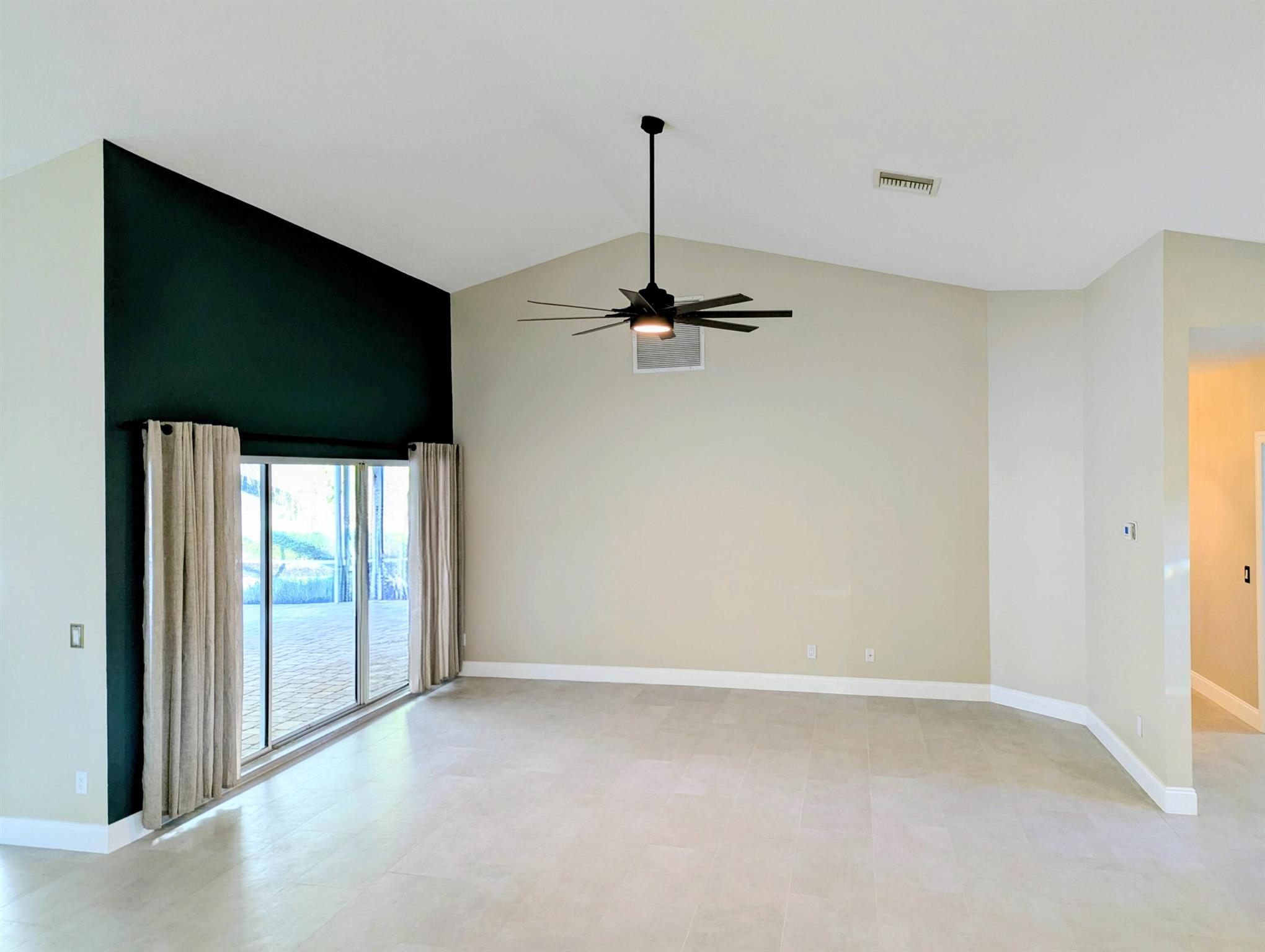 PADDOCK PARK 1 OF WELLING - Residential