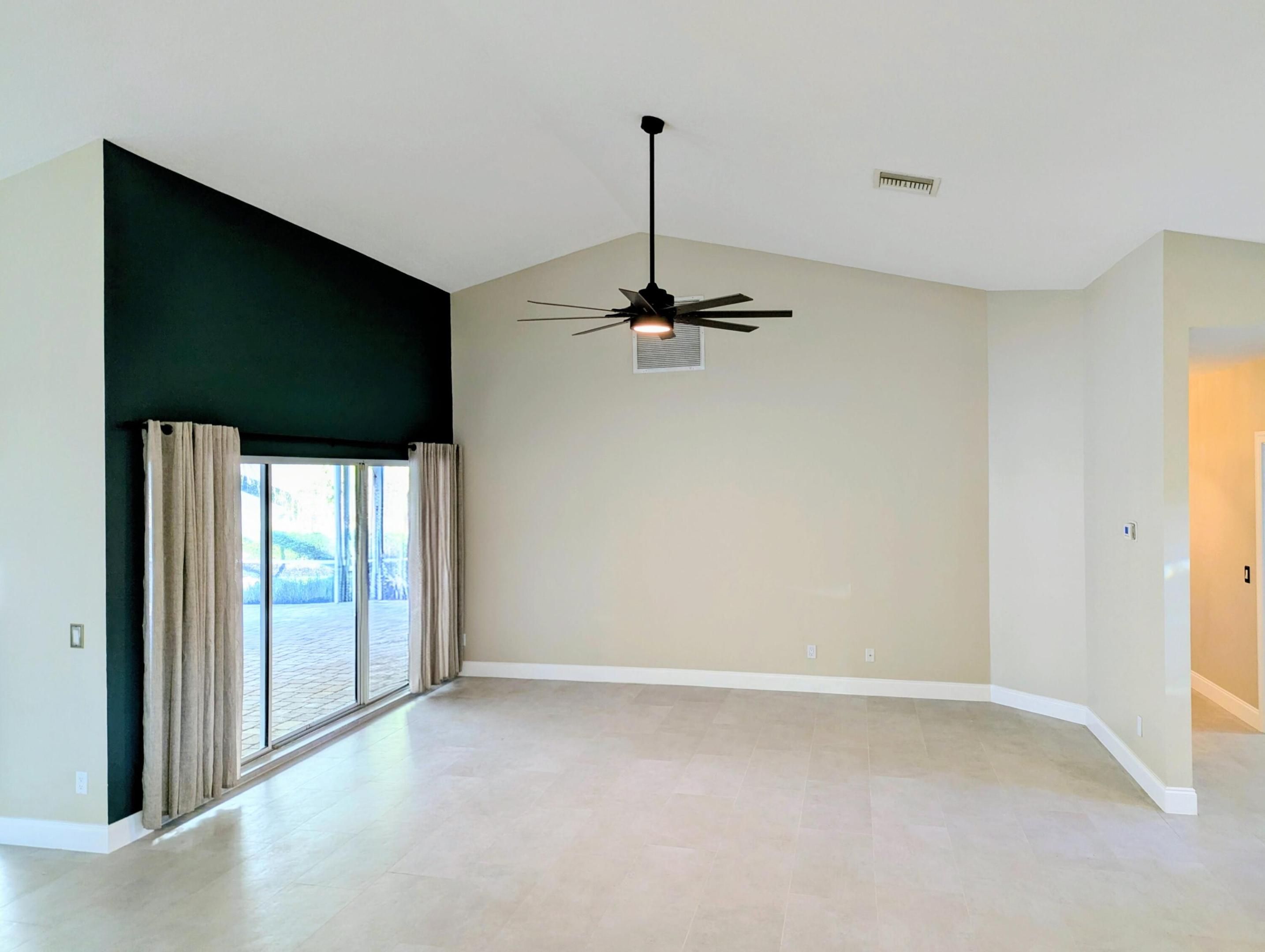 PADDOCK PARK 1 OF WELLINGTON - Residential