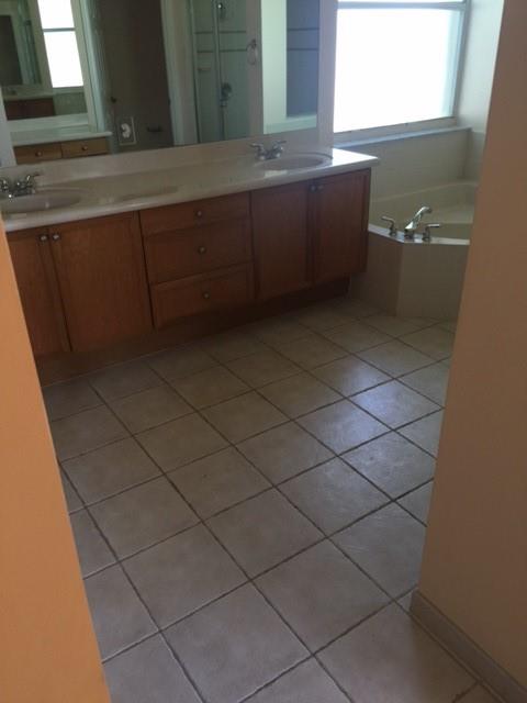 Sunset Lakes One 164-34 B - Residential Lease