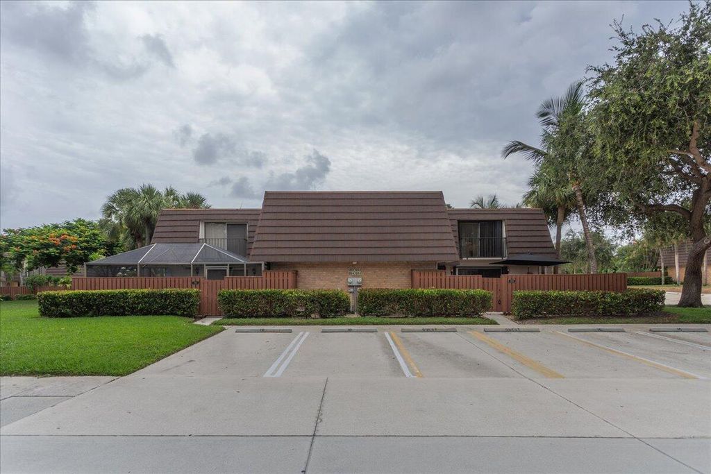 Photo of 1203 12th Court #C, Jupiter, FL 33477 (MLS # R11104658)