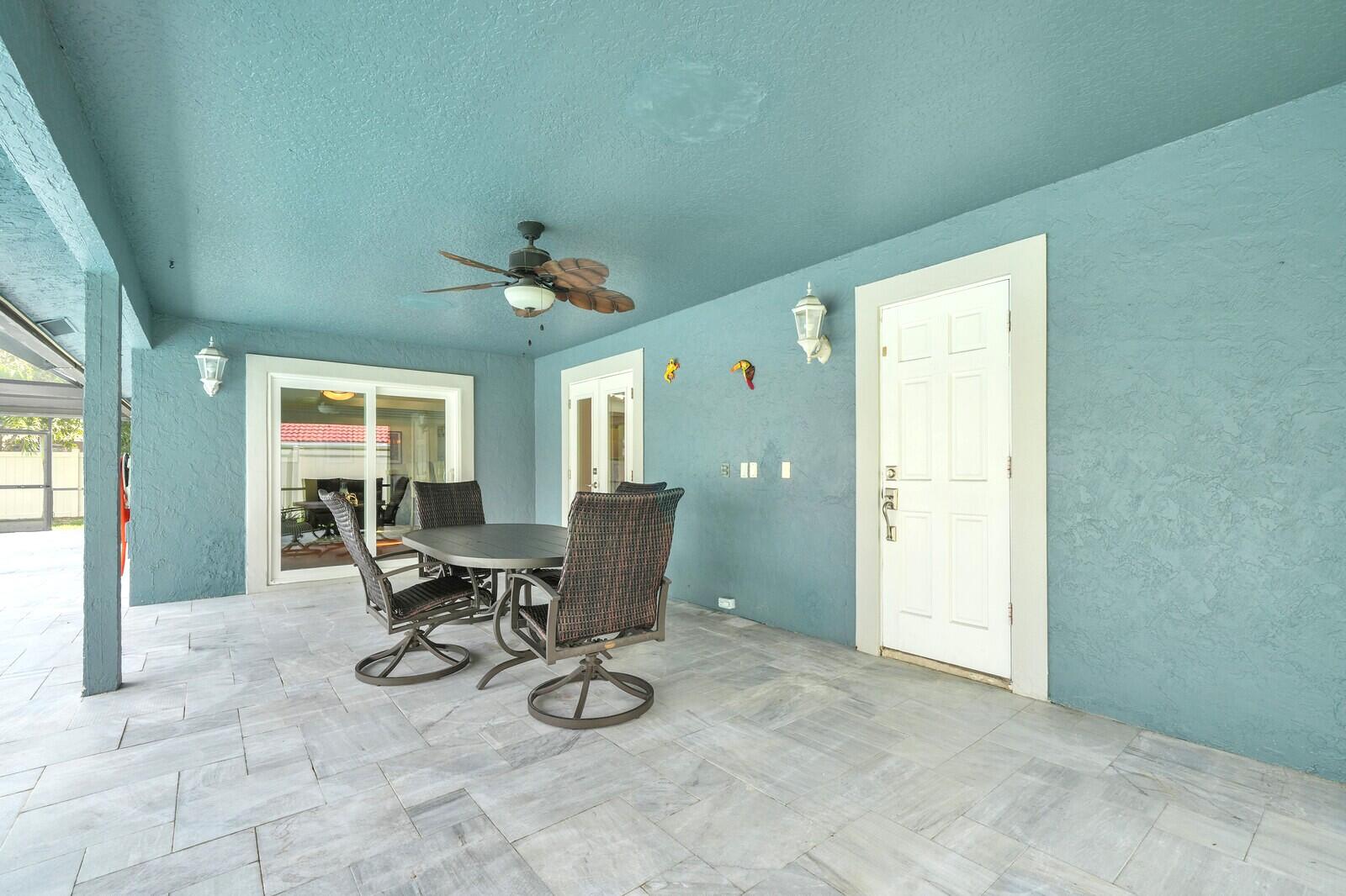 SUGAR POND MANOR OF WELLINGTON - Residential