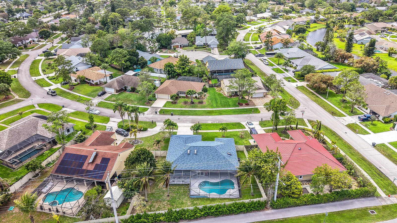 SUGAR POND MANOR OF WELLINGTON - Residential