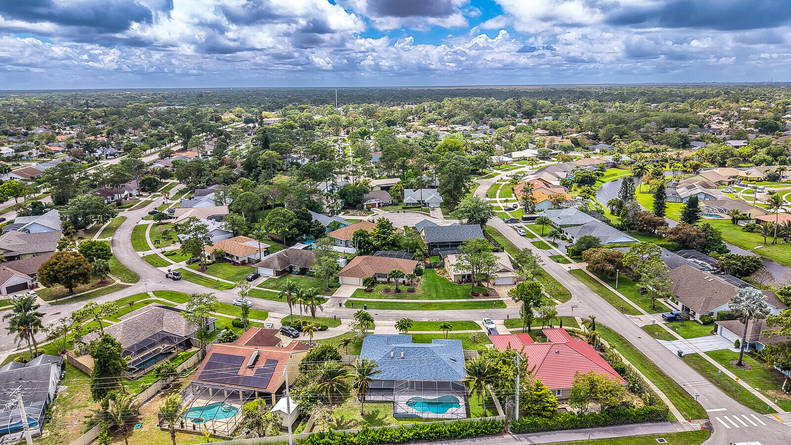 SUGAR POND MANOR OF WELLINGTON - Residential