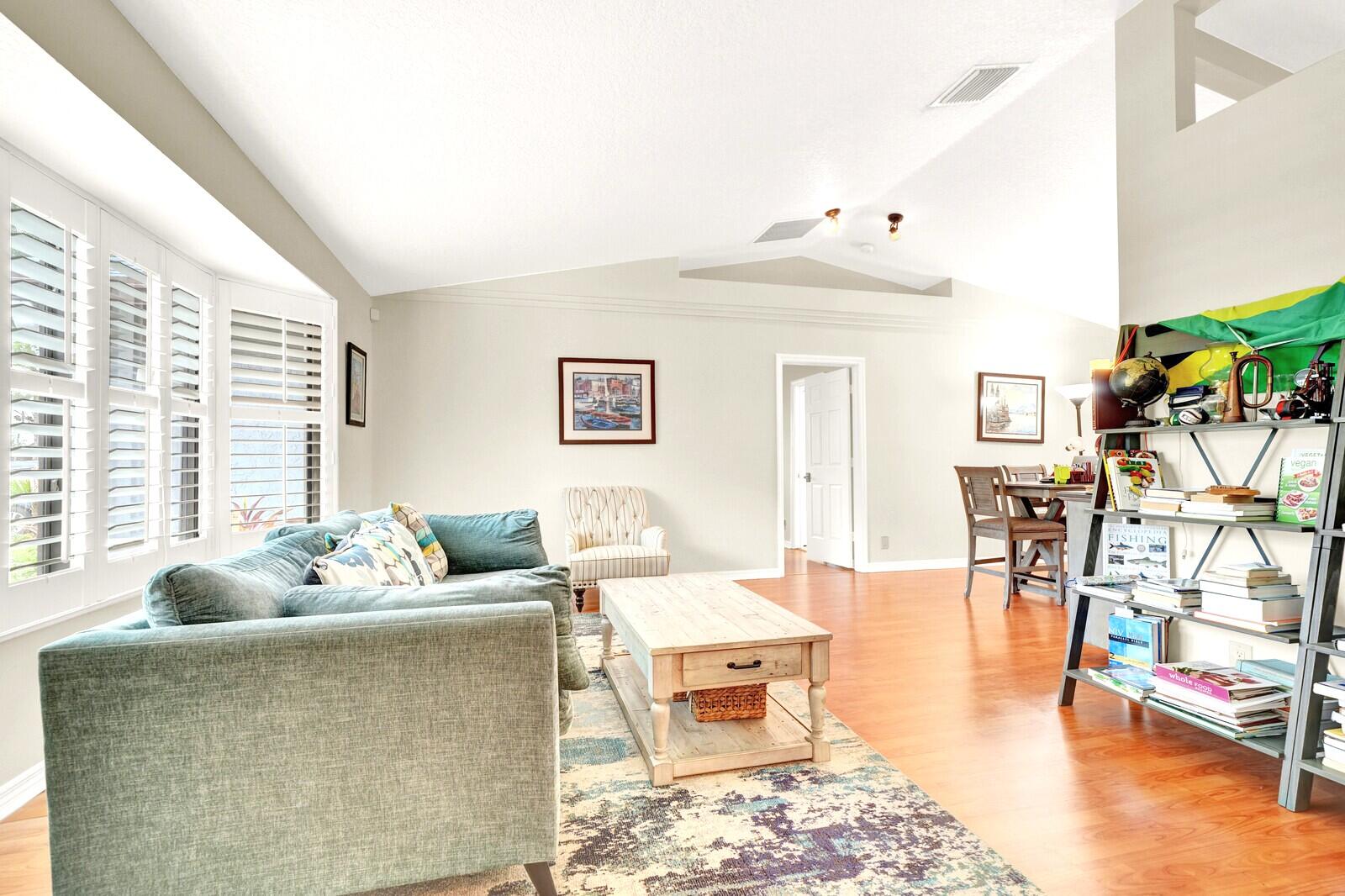 SUGAR POND MANOR OF WELLINGTON - Residential