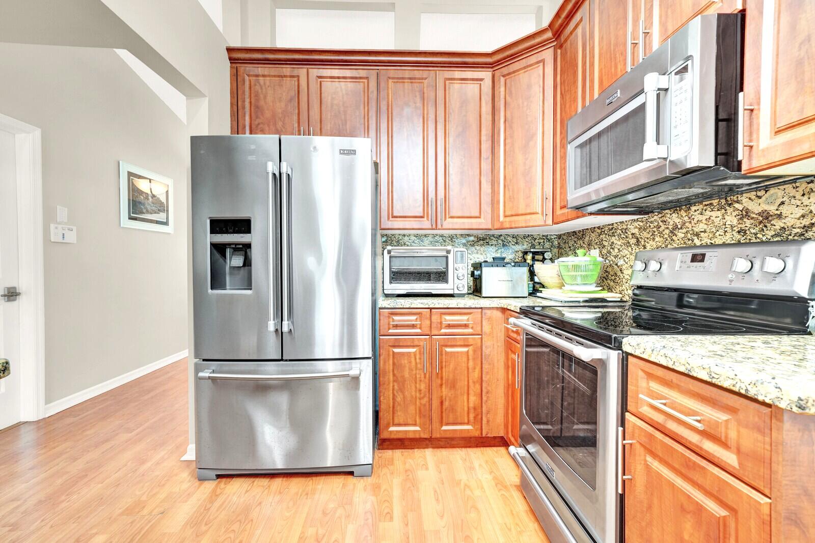 SUGAR POND MANOR OF WELLINGTON - Residential