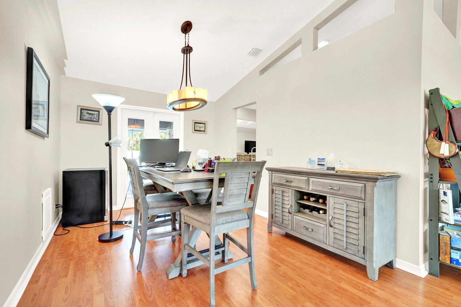 SUGAR POND MANOR OF WELLINGTON - Residential