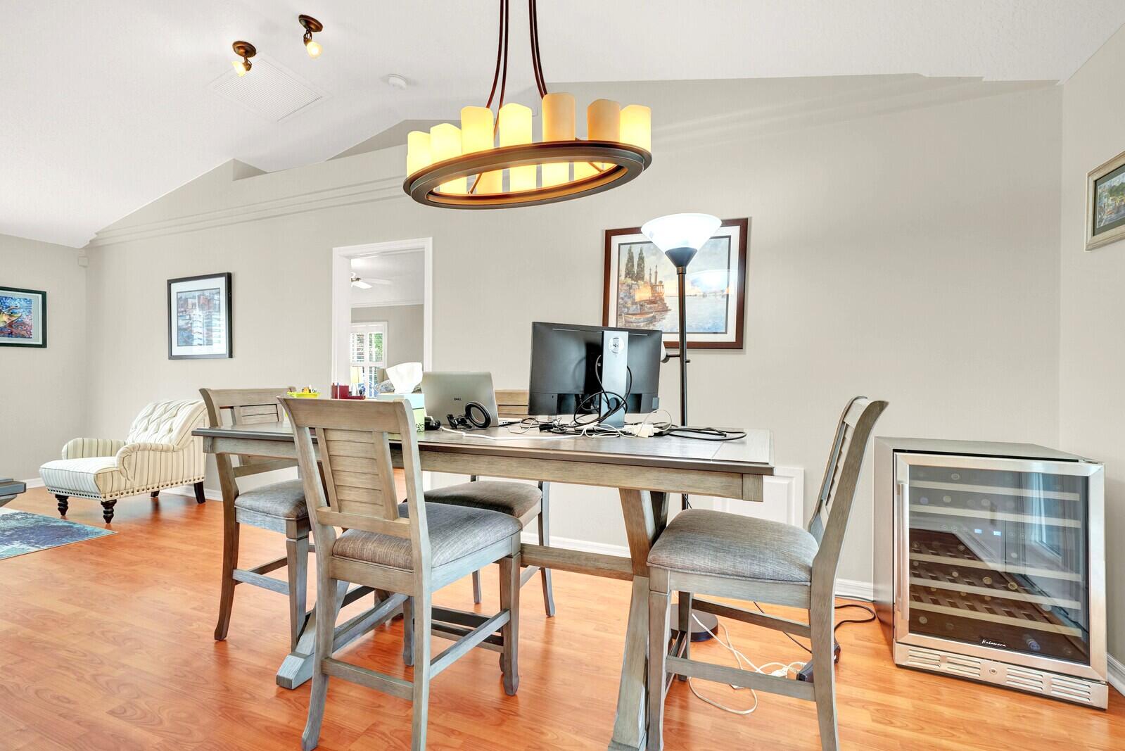 SUGAR POND MANOR OF WELLINGTON - Residential