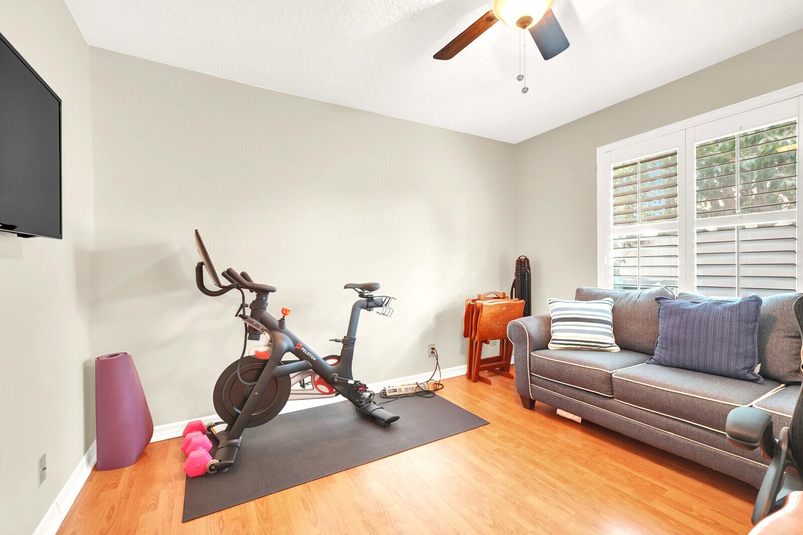 SUGAR POND MANOR OF WELLINGTON - Residential